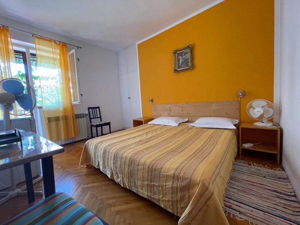 Hvar Guesthouse - Double Bedroom With Private Bathroom Jelsa  Exteriör bild