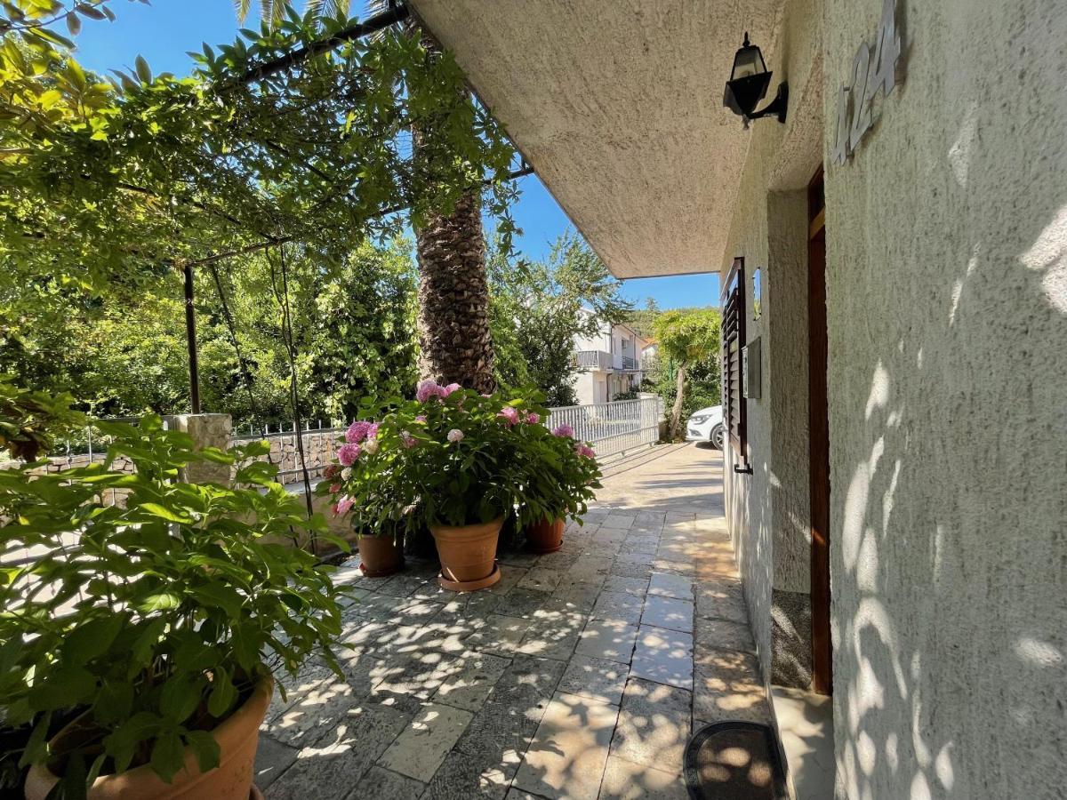 Hvar Guesthouse - Double Bedroom With Private Bathroom Jelsa  Exteriör bild