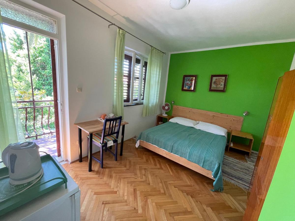 Hvar Guesthouse - Double Bedroom With Private Bathroom Jelsa  Exteriör bild