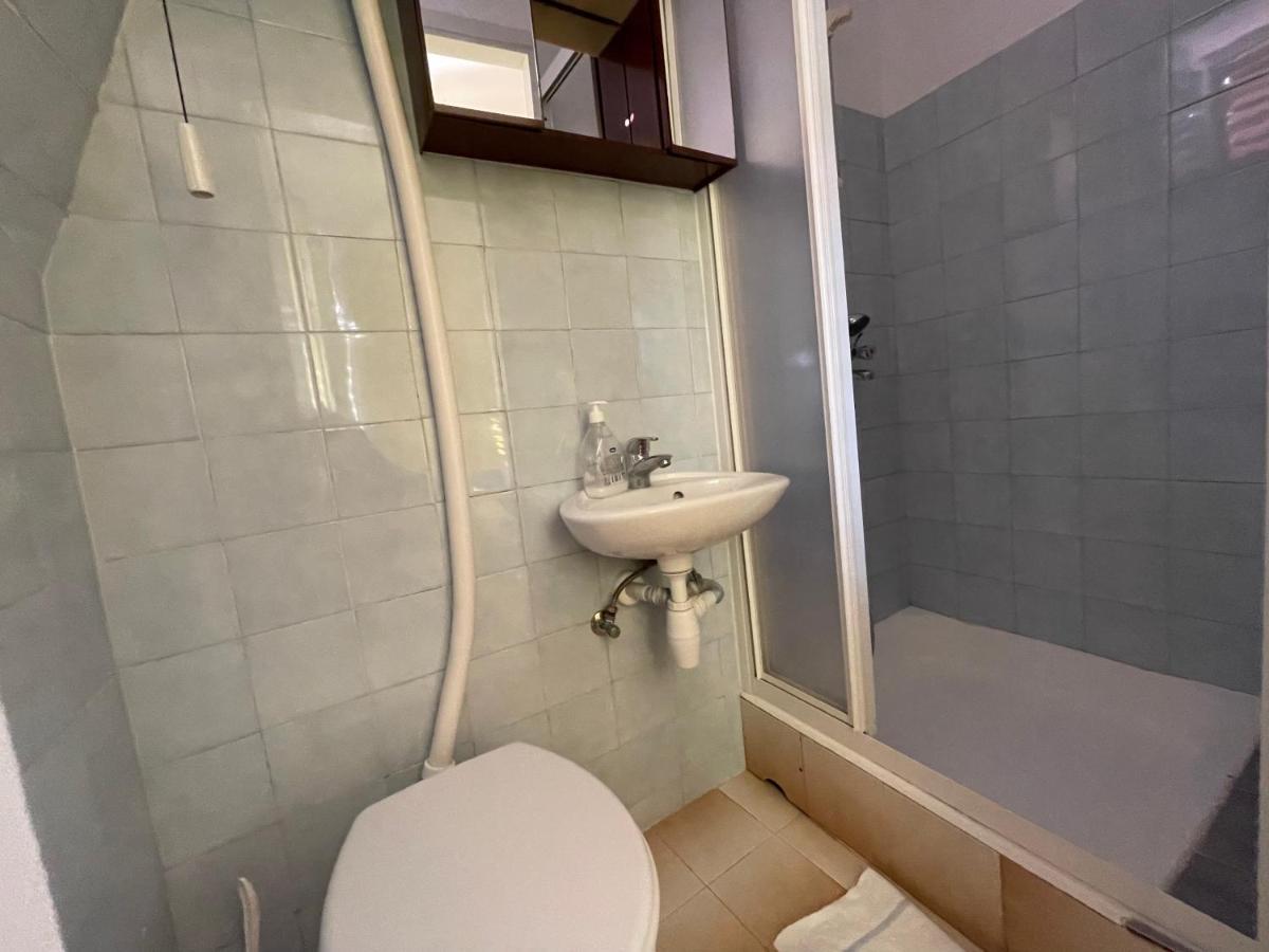 Hvar Guesthouse - Double Bedroom With Private Bathroom Jelsa  Exteriör bild