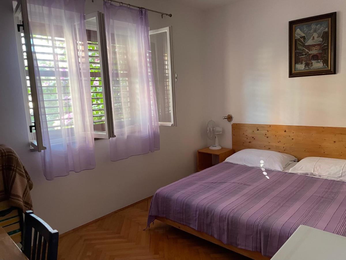 Hvar Guesthouse - Double Bedroom With Private Bathroom Jelsa  Exteriör bild