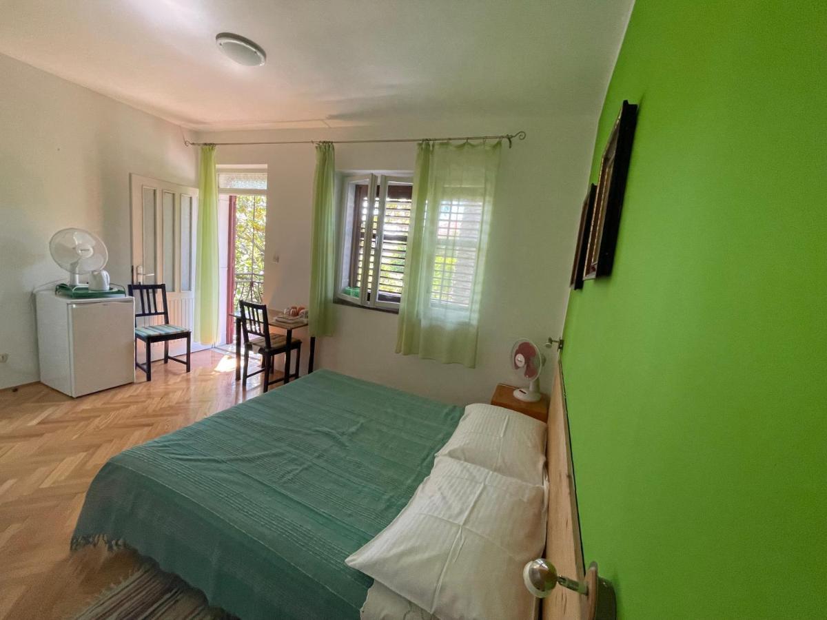 Hvar Guesthouse - Double Bedroom With Private Bathroom Jelsa  Exteriör bild