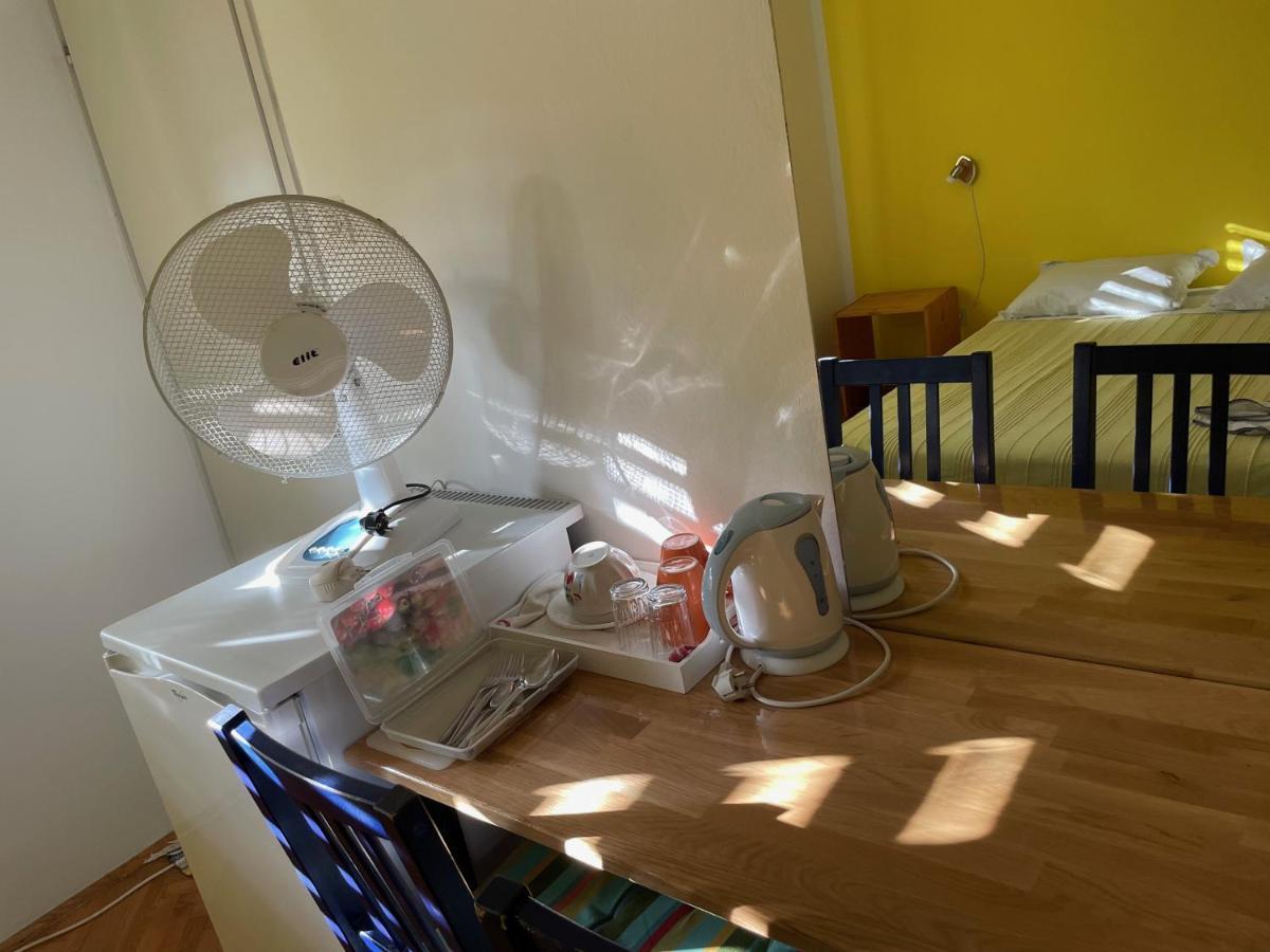 Hvar Guesthouse - Double Bedroom With Private Bathroom Jelsa  Exteriör bild