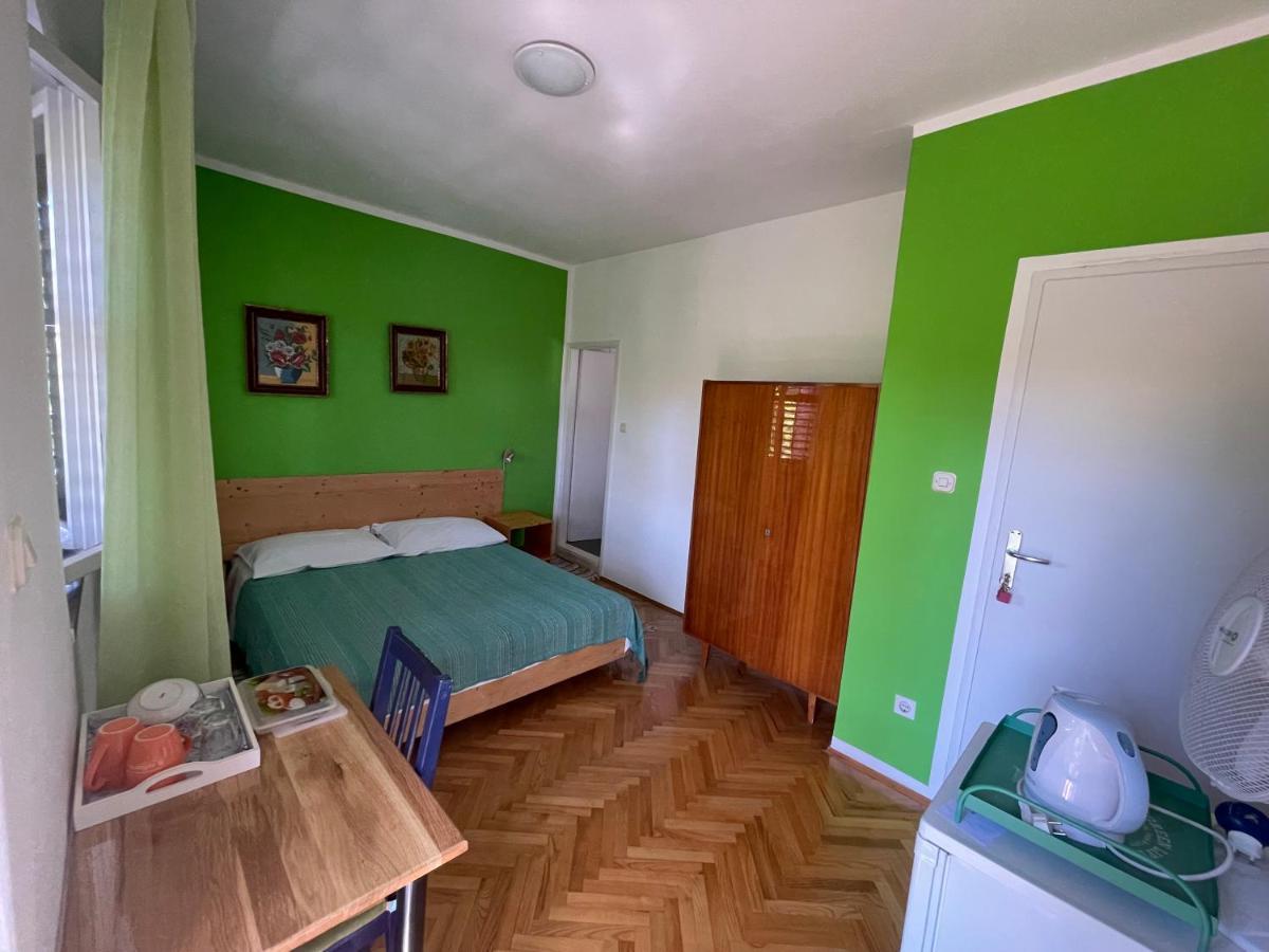 Hvar Guesthouse - Double Bedroom With Private Bathroom Jelsa  Exteriör bild