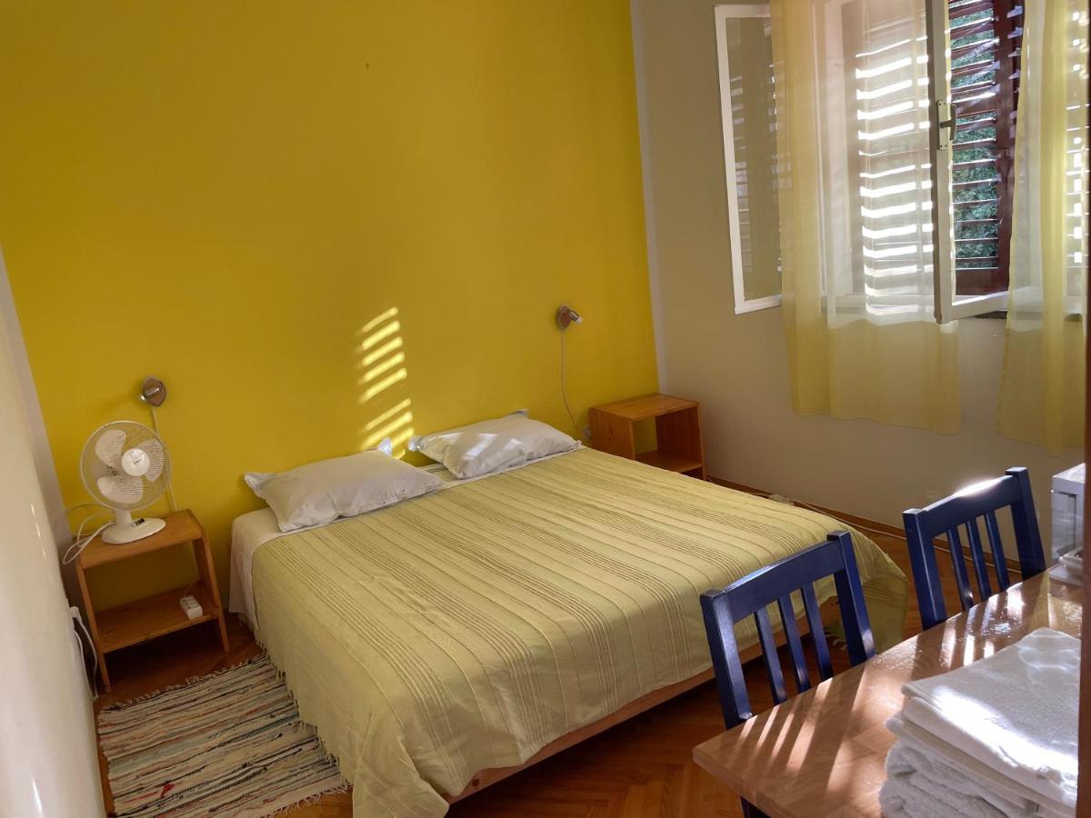 Hvar Guesthouse - Double Bedroom With Private Bathroom Jelsa  Exteriör bild