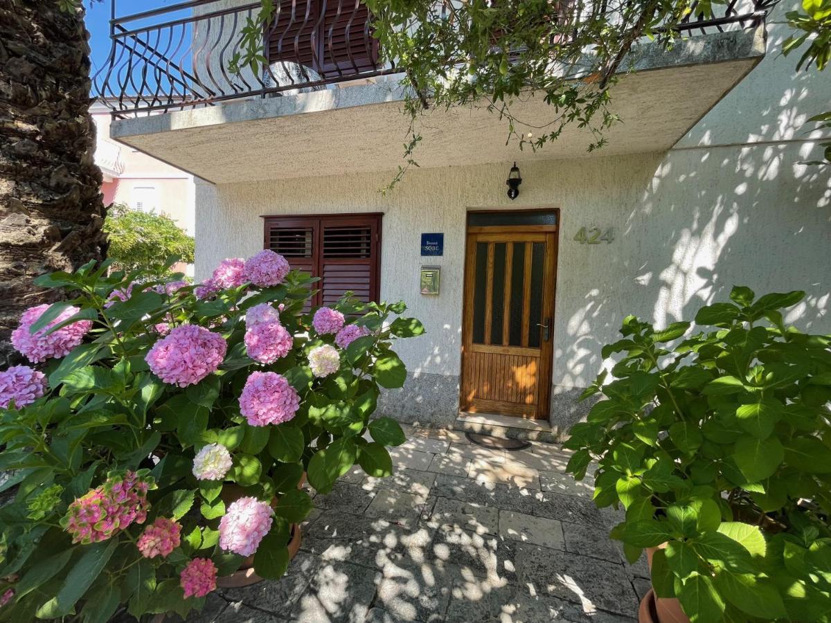 Hvar Guesthouse - Double Bedroom With Private Bathroom Jelsa  Exteriör bild