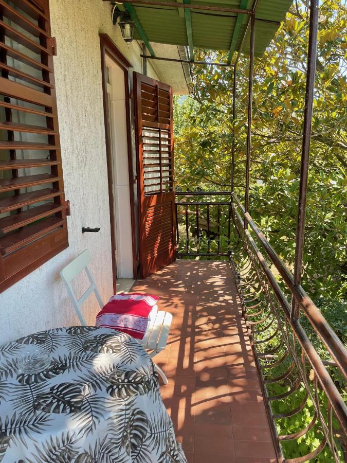 Hvar Guesthouse - Double Bedroom With Private Bathroom Jelsa  Exteriör bild